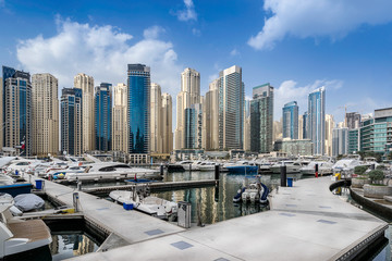 Fototapeta na wymiar Dubai marina in the UAE