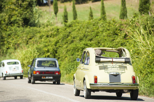 Sfilata di auto d'epoca