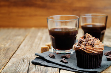 chocolate cupcakes with chocolate cream cheese frosting