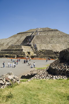 Pyramid of the Sun, Teotihuacan, 150AD to 600AD and later used by the Aztecs, north of Mexico City, Mexico