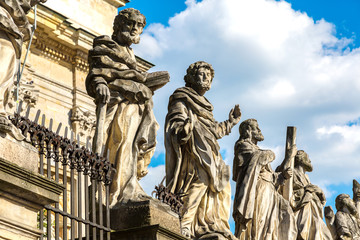 Fototapeta premium Statues of Saints Peter in Krakow