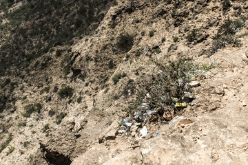 Highest point Jabal Samhan mountain pastic pollution viewpoint Dhofar mountains Oman