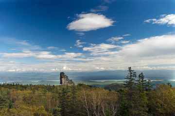 Obraz premium Beautiful places of the Far East of Russia. .Rock outcrop, Amur Pillars..