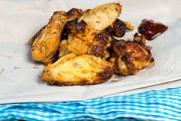 fried chicken wings with sauce
