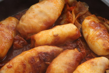 Kohlrouladen mit Sauce