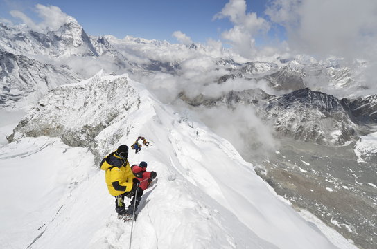Island Peak Trekking Peak, Solu Khumbu Everest Region, Sagarmatha National Park, Nepal, Himalayas 