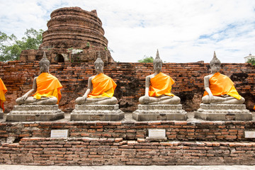 Fototapeta na wymiar Buddha statues at Ayutthaya.