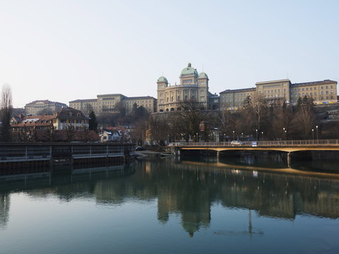 Bundeshauser (Houses of Parliament) and River Aar, Bern