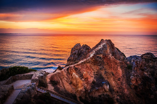 Fototapeta Wschód słońca, Ponta da Piedade, Lagos, Algarve, Portugalia