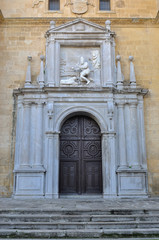 Fototapeta na wymiar Puerta de convento
