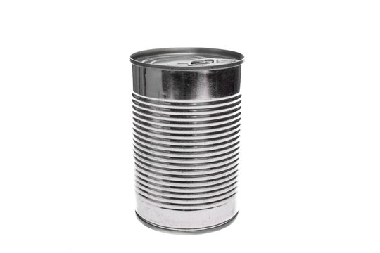 Konserverndose gro&szlig; geschlossen als Freisteller