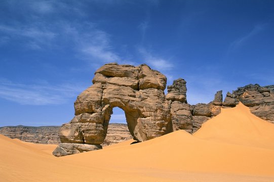 Afzgar Arch, Akakus, Sahara desert, Fezzan, Libya