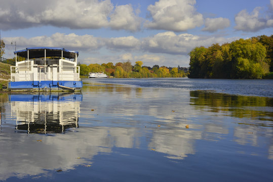 Au ras de la Seine &agrave; Andr&eacute;sy (78570),  d&eacute;partement des Yvelines en r&eacute;gion &Icirc;le-de-France, France