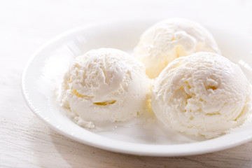 plate of ice cream scoops
