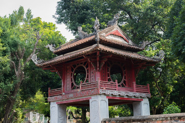 Literaturtempel, der Van Mieu, im Zentrum von Hanoai