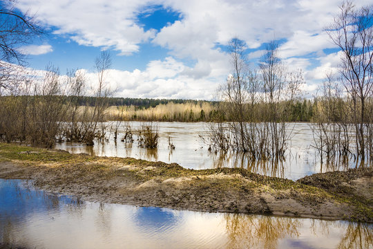 The spring flood on the river Berd