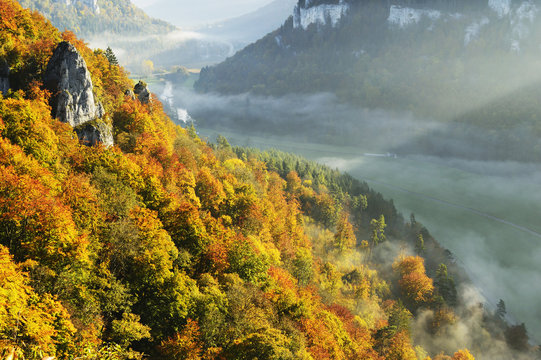 View from Eichfelsen of the Donautal (Danube Valley), near Beuron, Baden-Wurttemberg, Germany