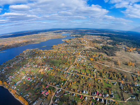 Selishche village near Lake Volga.