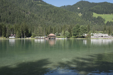 Fototapeta na wymiar Lago di Dobbiaco
