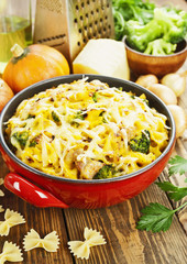 Pasta with pumpkin and broccoli