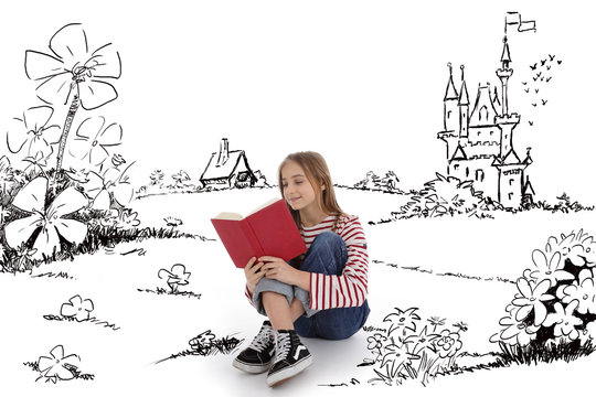 fillette 12 ans lisant un livre dans un décor de dessin imaginaire