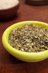 Oregano en bol