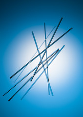 Overlapping metallic bars