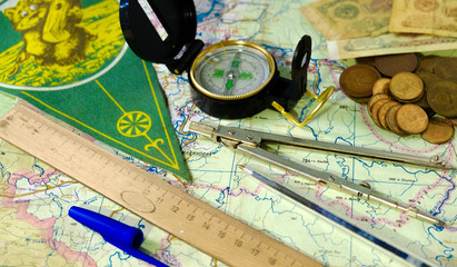 compass and road map