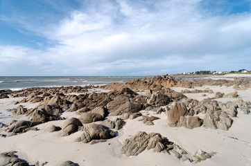 Sable et roches dans le Finistère 