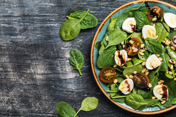 Green salad with spinach