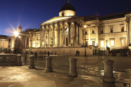 National Gallery at night, Trafalgar Square, London 