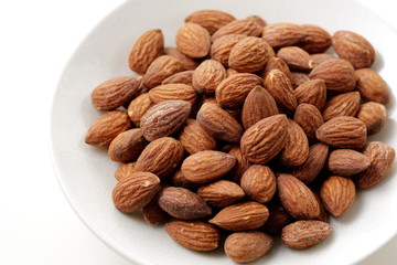 アーモンド　Almond