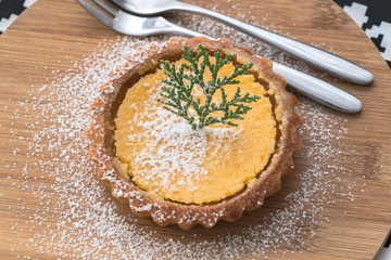 lemon tart citrus

