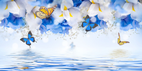 Obrazy na Szkle  Niesamowita wróżka motylkowa z kwiatów, hortensji i irysa.