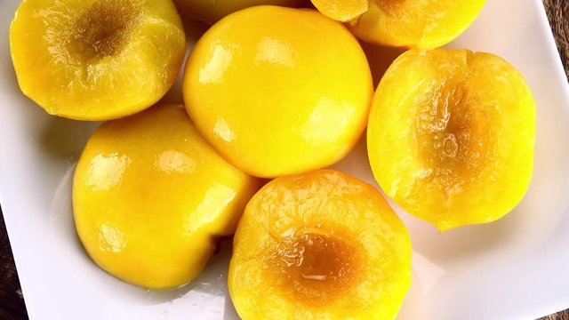 Portion of preserved Peaches (not loopable; 4K)