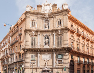 Fototapeta na wymiar View of the Quattro Canti is a Baroque square in Palermo