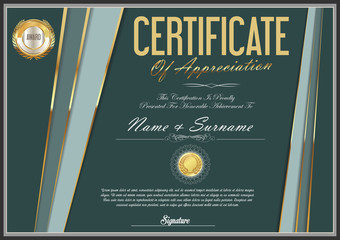 Certificate retro design template 