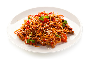 Pasta with meat, tomato sauce and vegetables 