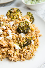 Warm Detox Salad from Quinoa and Broccolli
