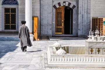 Printed kitchen splashbacks Monument Walking man in Ashgabat