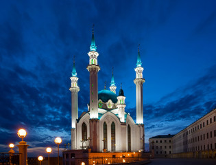 Fototapeta na wymiar View of the mosque Kul Sharif in Kazan at night, Russia