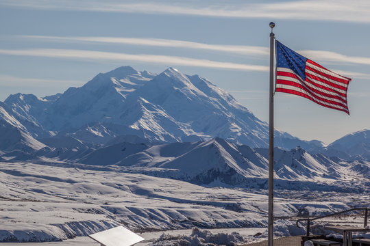 Eielson Visitor Center in Mount Denali ( McKinley) background, Denali National Park, Alaska, USA
Denali is the highest mountain peak in North America.