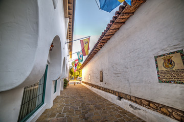 narrow backstreet in Old Town Santa Barbara