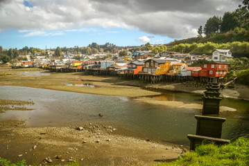 Fototapeta premium Houses near water