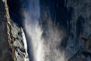 Fototapeta premium Bridal Veil waterfall in Yosemite