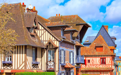 Fototapeta premium Maisons à colombage à Pont-l'Évêque, Calvados, Normandie