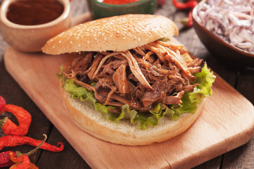 Pulled pork burger