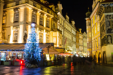 Fototapeta na wymiar Christmas in Oldtown square (czech: Staromestske namesti) Prague, Czech Republic