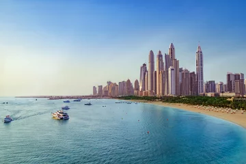 Fototapete Abu Dhabi Strand und Skyline von Dubai Marina