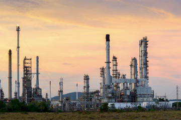 Obraz na płótnie Canvas Twilight of oil refinery ,Oil refinery and Petrochemical plant at dusk , Bangkok, Thailand
